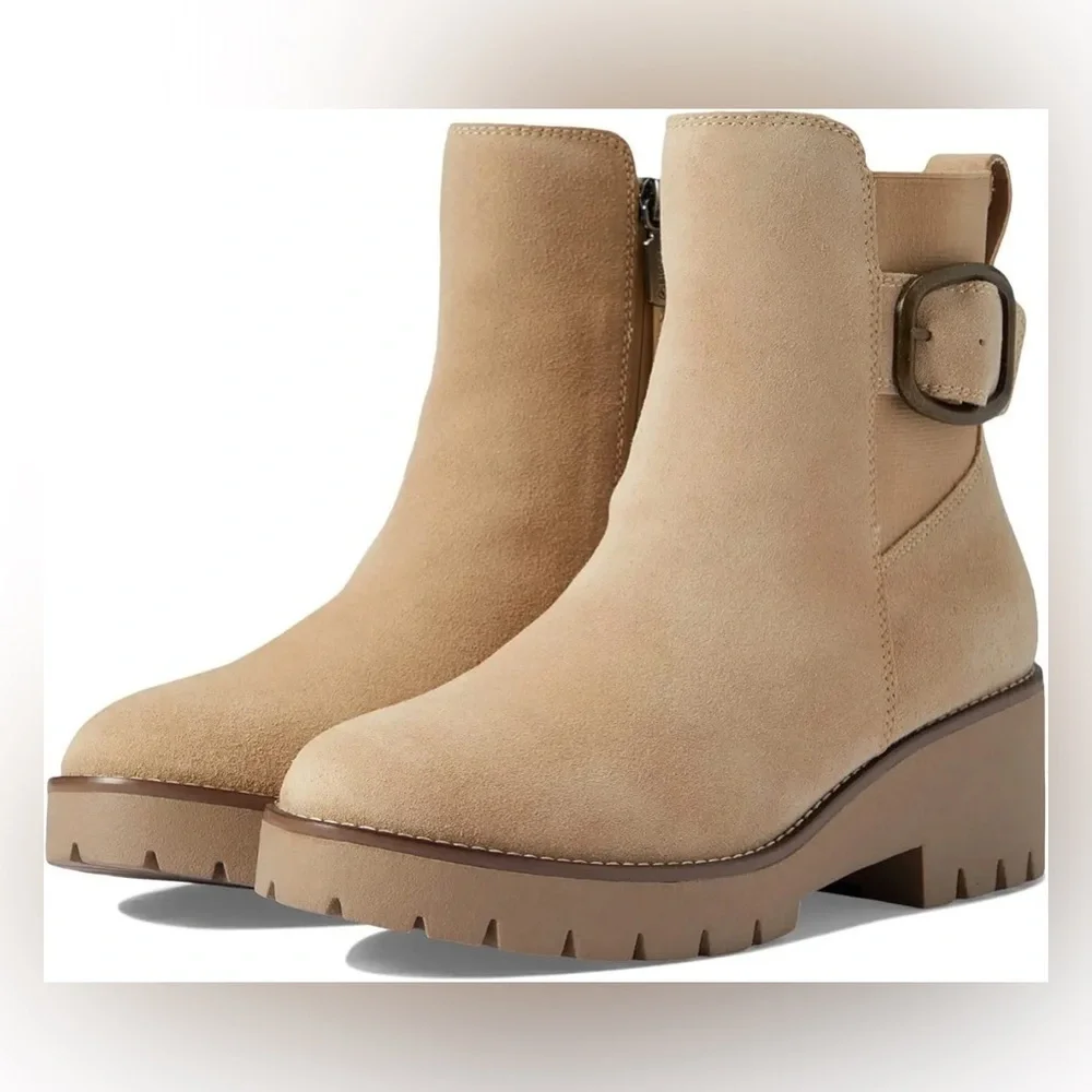 Blondo Dahlia Waterproof Ankle Boot Chunky Heel Buckle Side Sand Suede Sz 6